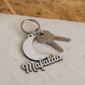 Porta-chaves em forma de lua personalizado com nome gravado em MDF.