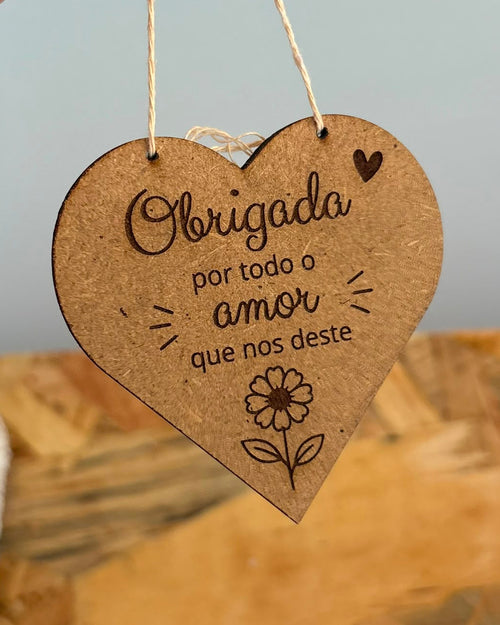Coração de agradecimento personalizado em MDF gravado a laser para professora.